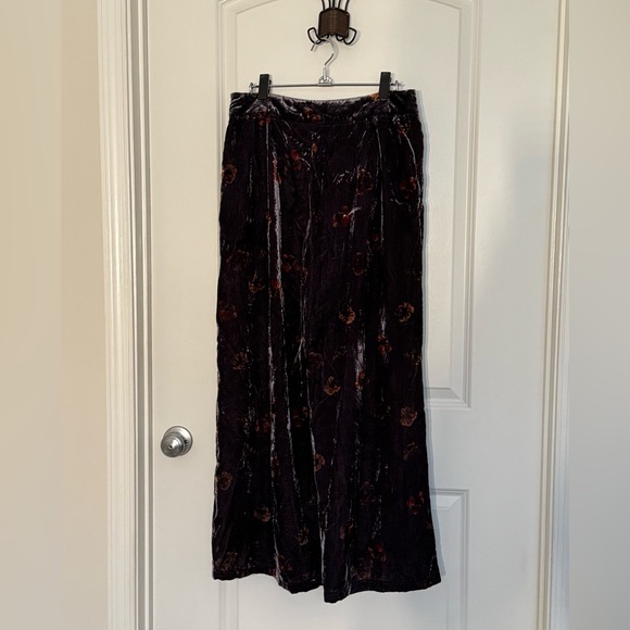 Ett:twa by Anthropologie Jessie Pants - Dark Floral Velvet Wide-Leg Palazzo - Picture 5 of 6